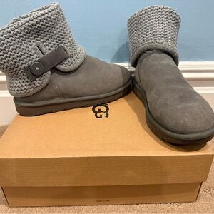 UGG Women's Charcoal Knit Cuff Boots